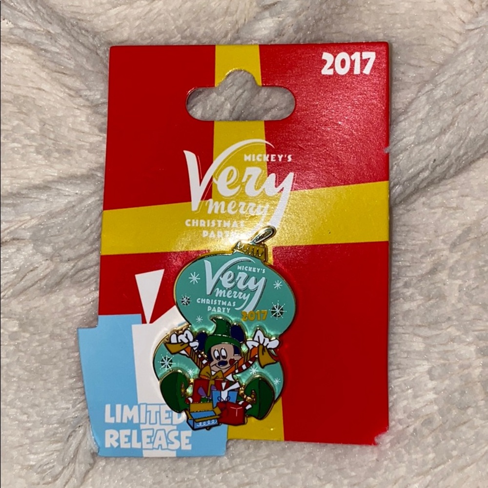 2017 WDW Mickey’s Christmas Party LR Pin